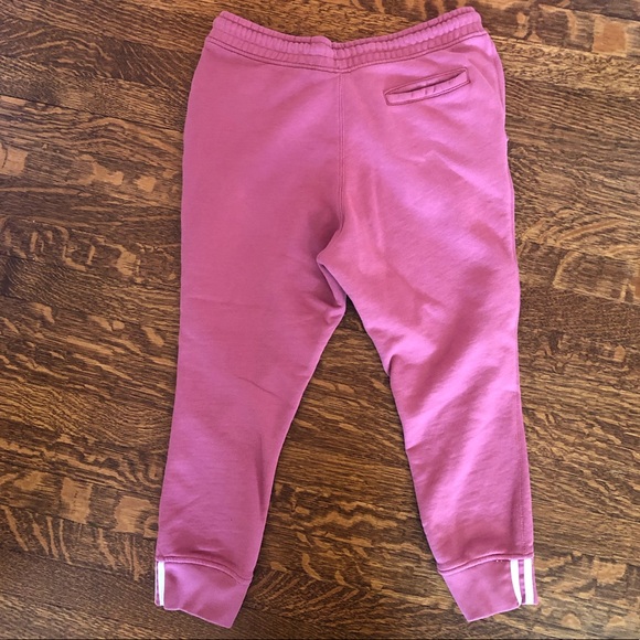 ❌SOLD❌ Women’s Adidas Mid-Rise Joggers - Picture 2 of 7